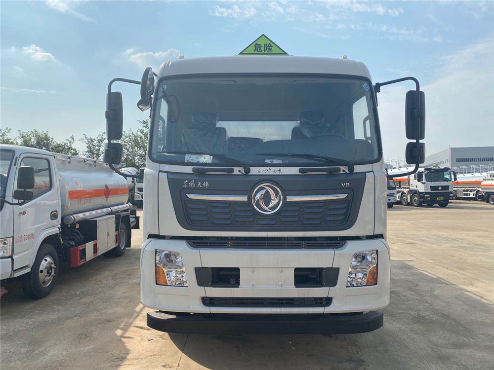 12.7方東風天錦單橋 油罐車