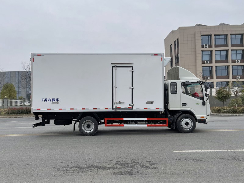 江淮5.2米冷藏車