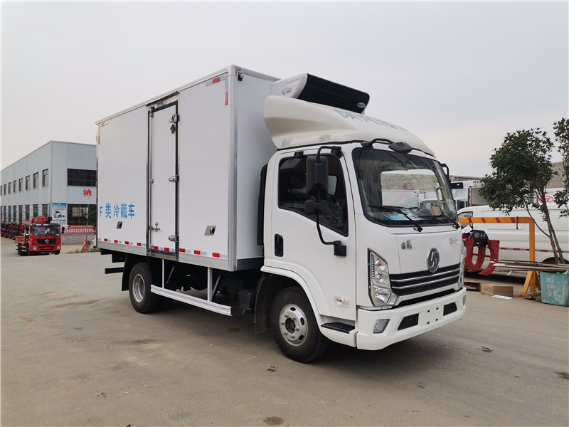 陜汽德龍K3000藍(lán)牌冷藏車