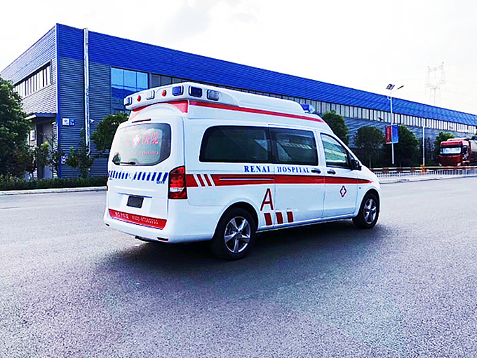 奔馳監護型救護車